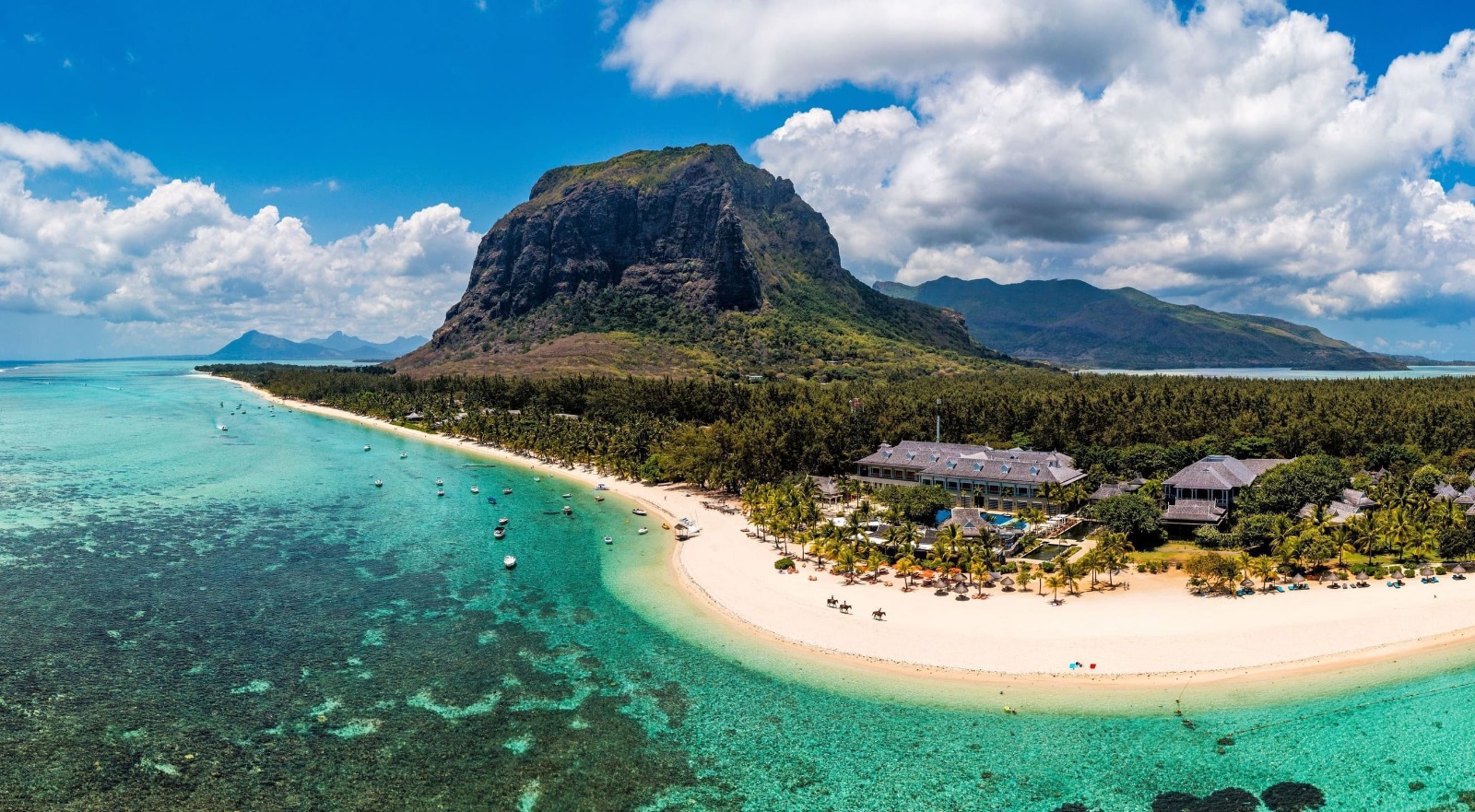 Read more about the article A Guide to Mauritian Culture and Festivals 